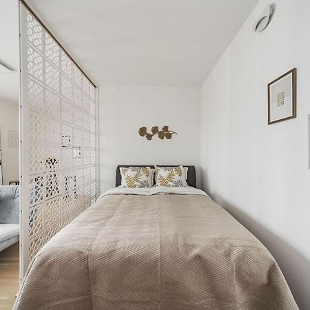 City Sky Studio Mit Balkon Wina Bagian luar foto