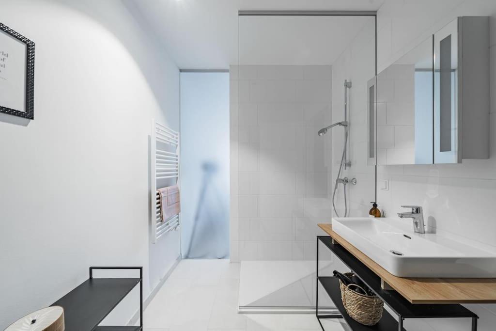 City Sky Studio Mit Balkon Wina Bagian luar foto