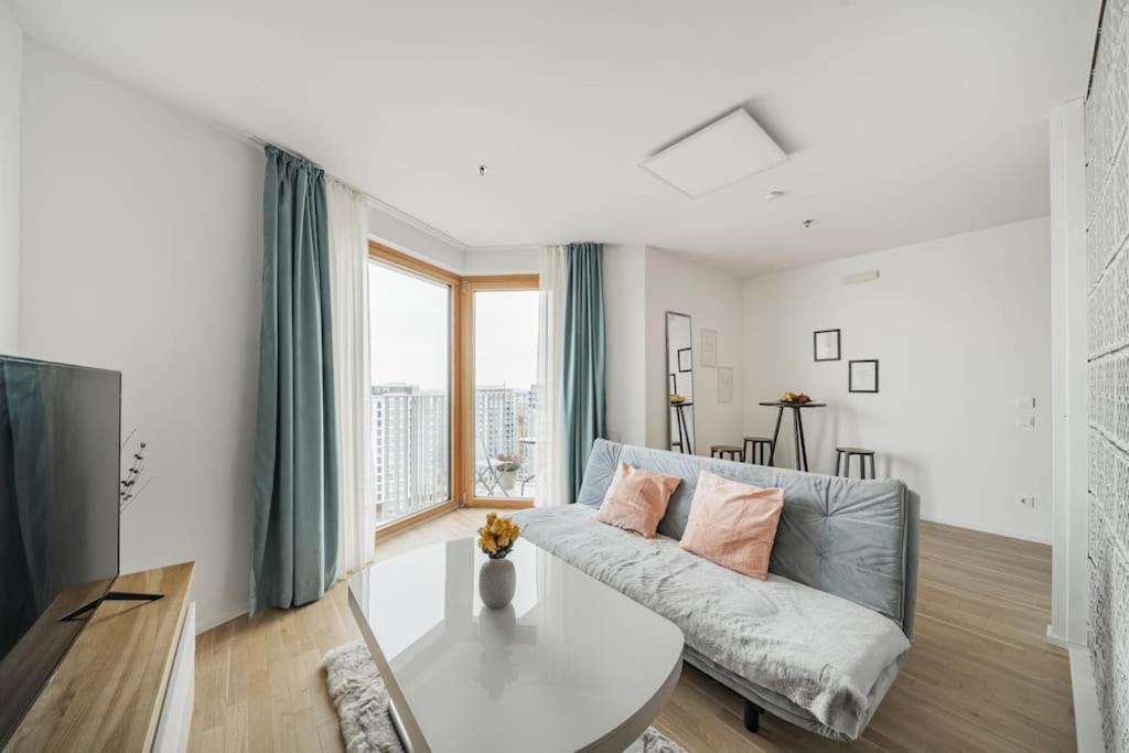 City Sky Studio Mit Balkon Wina Bagian luar foto