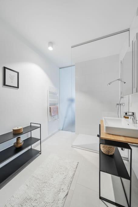 City Sky Studio Mit Balkon Wina Bagian luar foto
